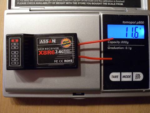 Assan 6 Kanal Empfänger auf der Waage