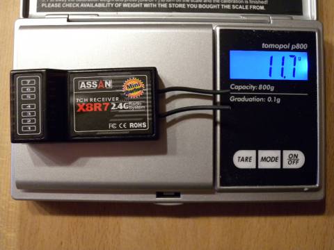 Assan 7 Kanal Empfänger auf der Waage